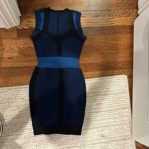 Elegant Blue and Black Sleeveless Dress